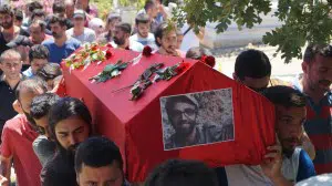 Halk Ordusu TİKKO`nun Savaşçıları Doğuş Doğan ve Umut Polat güneşe uğurlandılar ! Halk Ordusu TİKKO`nun Savaşçıları Doğuş Doğan ve Umut Polat güneşe uğurlandılar !