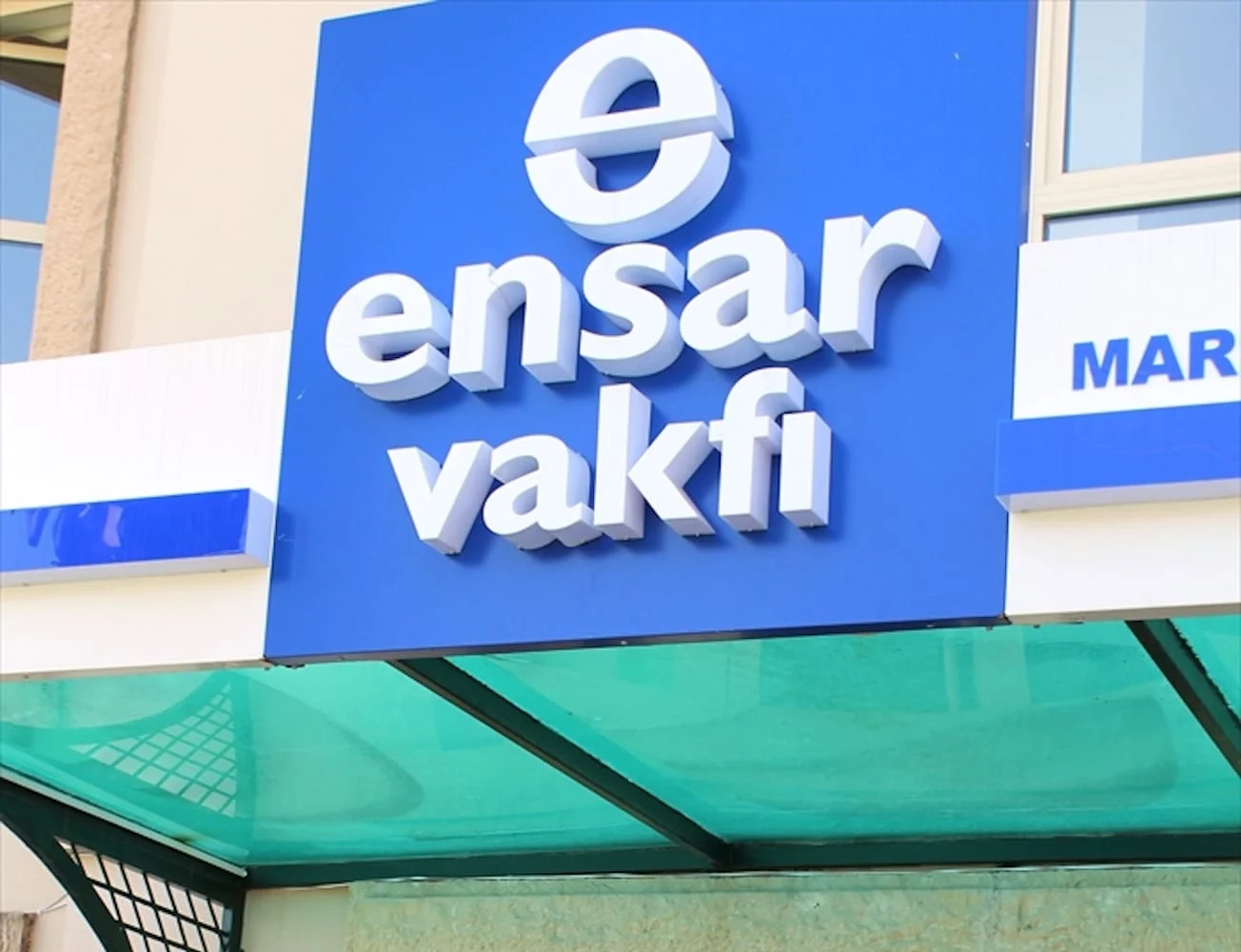 TKP/ML Militants Set the Rapist Ensar Foundation on Fire in Maltepe İstanbul TKP/ML Militants Set the Rapist Ensar Foundation on Fire in Maltepe İstanbul