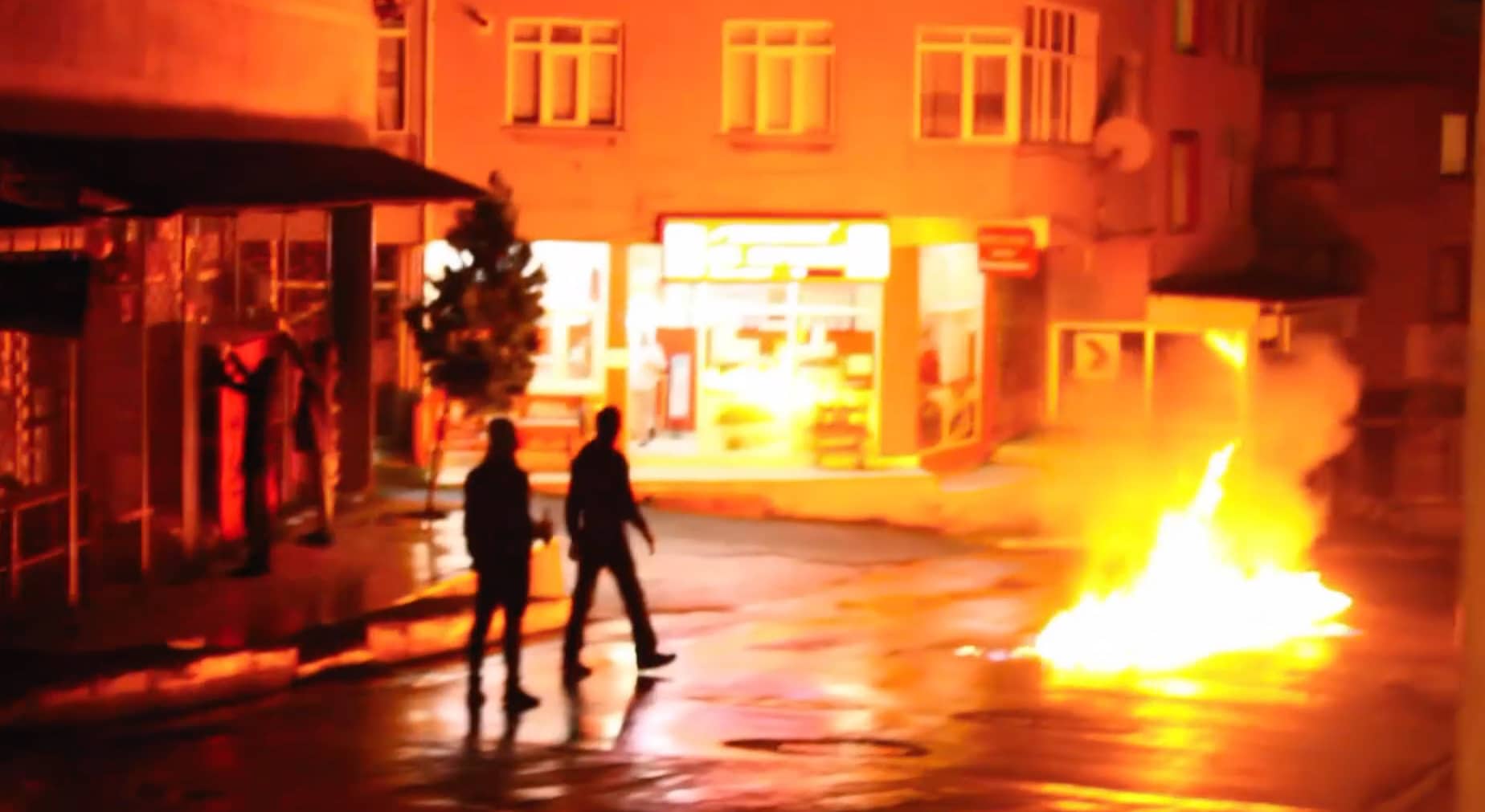 TKP/ML Militanları Gülsuyu’nda İbrahim Kaypakkaya Yoldaşı Korsan Eylemle Andı TKP/ML Militanları Gülsuyu’nda İbrahim Kaypakkaya Yoldaşı Korsan Eylemle Andı