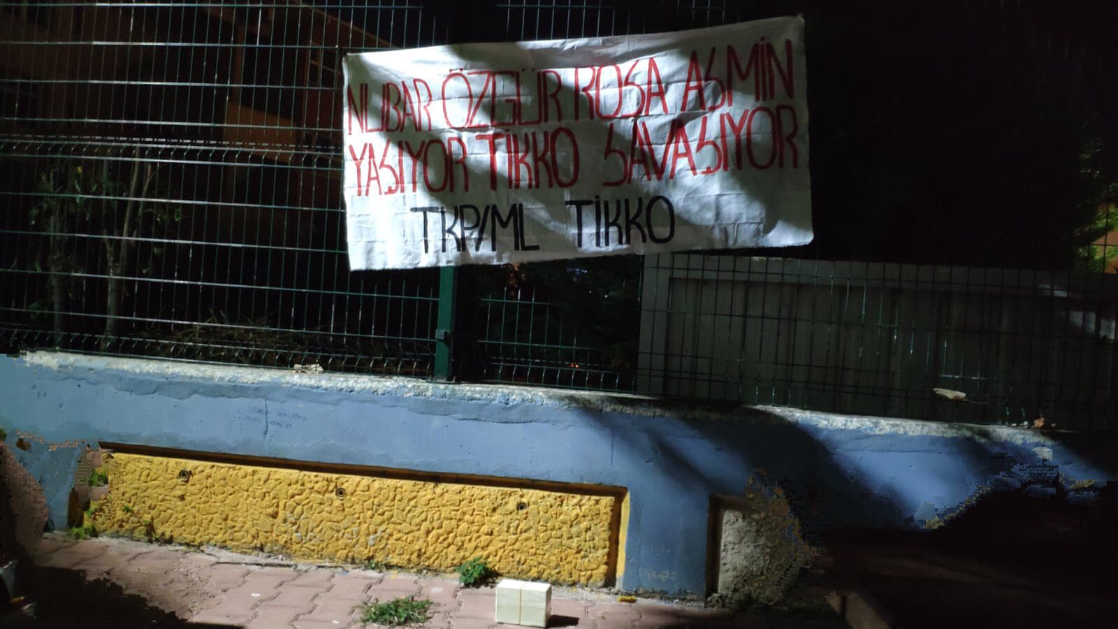 TKP/ML Militanlarından Bombalı Pankart ve Polise Yönelik Sabotaj Eylemi TKP/ML Militanlarından Bombalı Pankart ve Polise Yönelik Sabotaj Eylemi